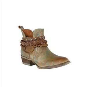 Corral boots